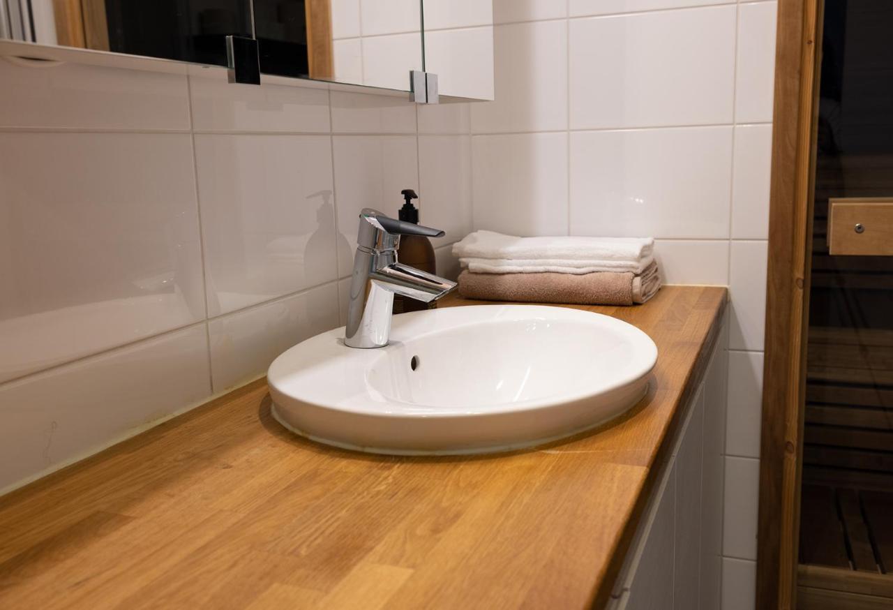 2Ndhomes Charming 1Br Apartment With Sauna In Loennrotinkatu Хелзинки Екстериор снимка